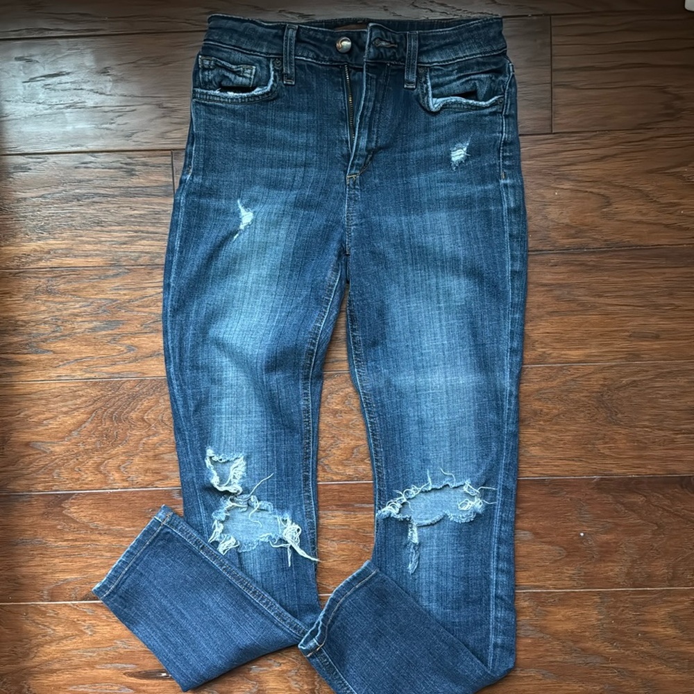 Joe’s jeans destroyed denim size 24